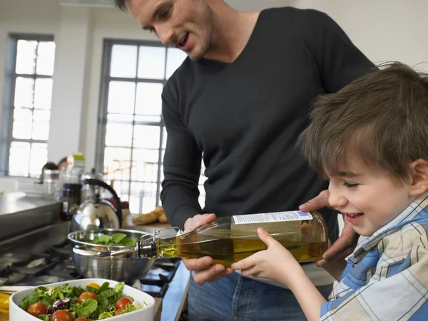 Father and Son Cooking — Stock Photo, Image