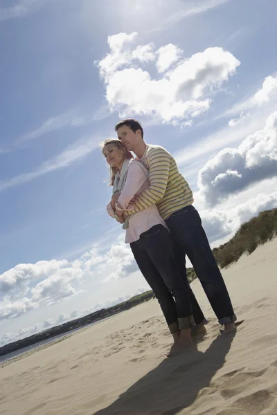 Couple embracing — Stock Photo, Image