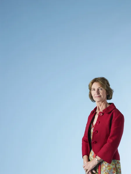 Vrouw poseren in studio — Stockfoto