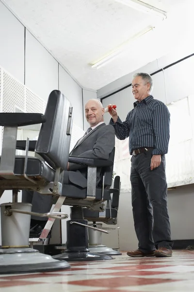 Barber brushing  head — Stock Photo, Image