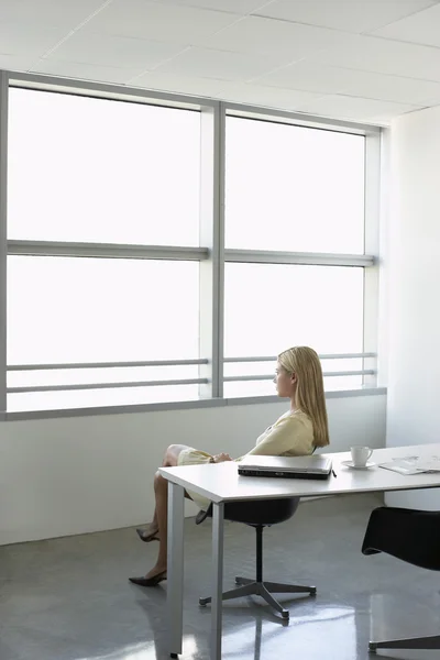 Business woman looking — Stock Photo, Image