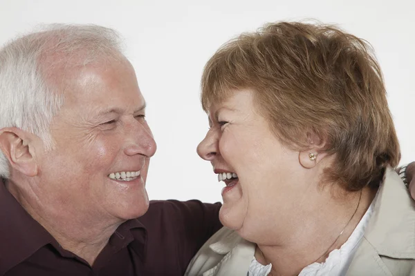 Casal Rindo — Fotografia de Stock