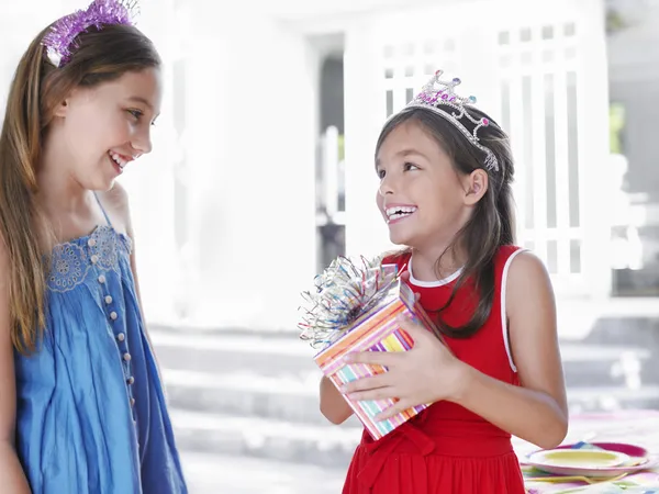 Girls  at birthday party — Stock Photo, Image