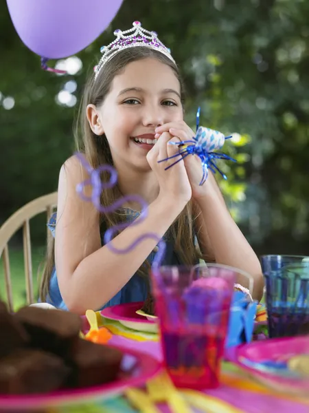 Girl at birthday party — Stock Photo, Image