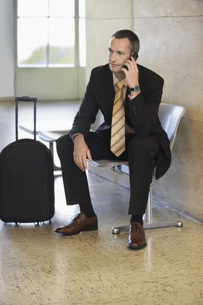 Businessman  Using Cell Phone — Stock Photo, Image