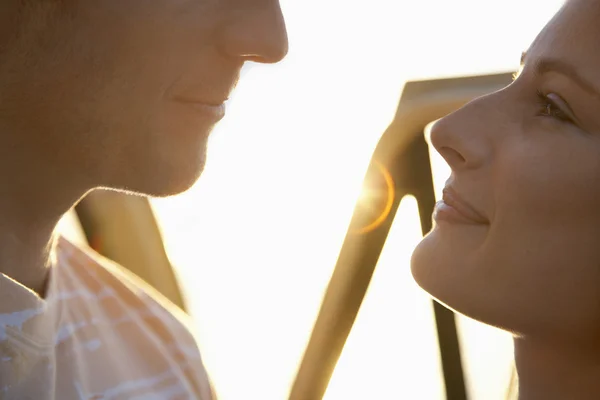 Young couple face to face — Stock Photo, Image