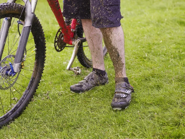 Gambe di Mountainbiker — Foto Stock