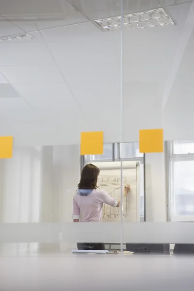 Woman working in office — Stock Photo, Image