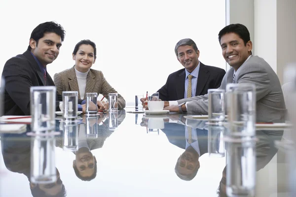 Obchodní partneři během setkání — Stock fotografie