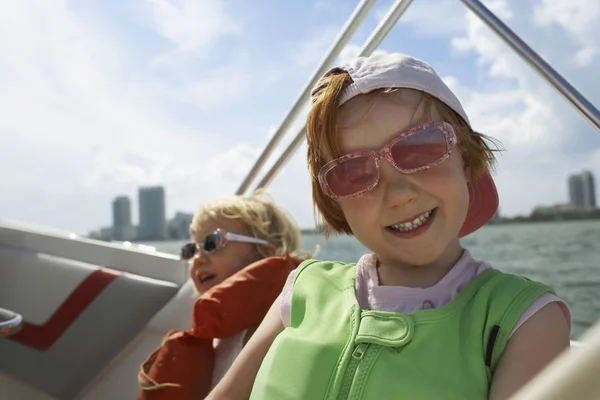 Cheerful Girls on yacht — Stock Photo, Image