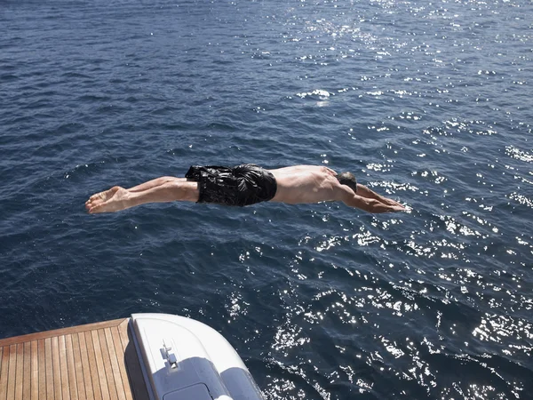 ダイビングの男性 — ストック写真