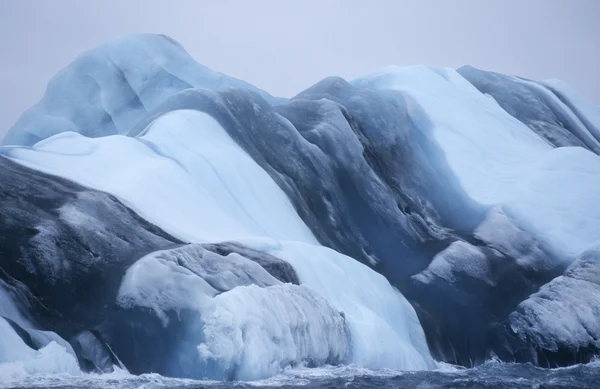 Ledovce ve vodě — Stock fotografie
