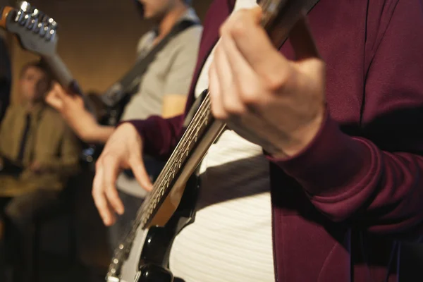 Gitarrister utför — Stockfoto