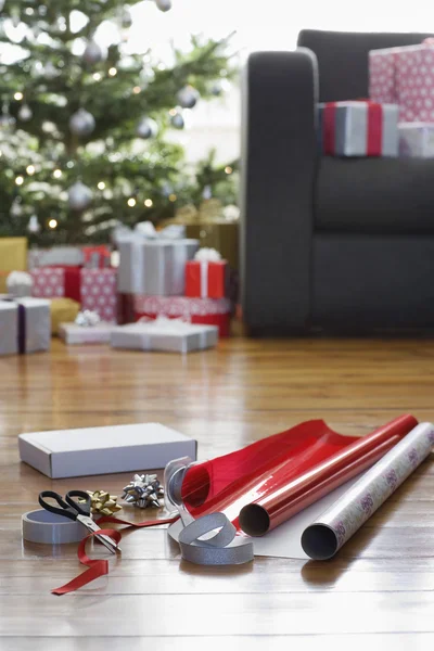 Wrapping paper and accessories — Stock Photo, Image