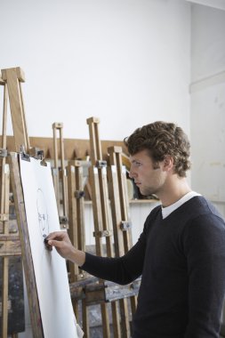 Sanatçı çizim karakalem portre