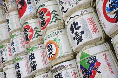 Japon sake pirinç şarabı varil