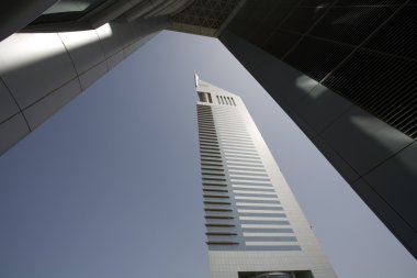 Şeyh zayed yolu üzerinde Emirates towers