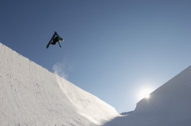 Genç snowboarder