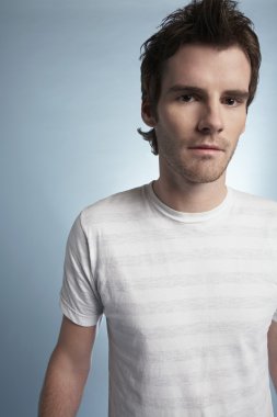 genç adam poz