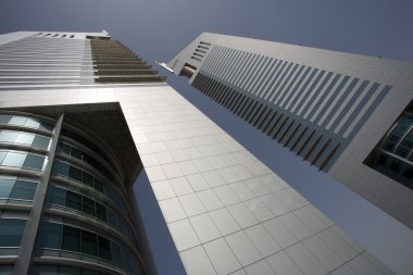 Şeyh zayed yolu üzerinde Emirates towers