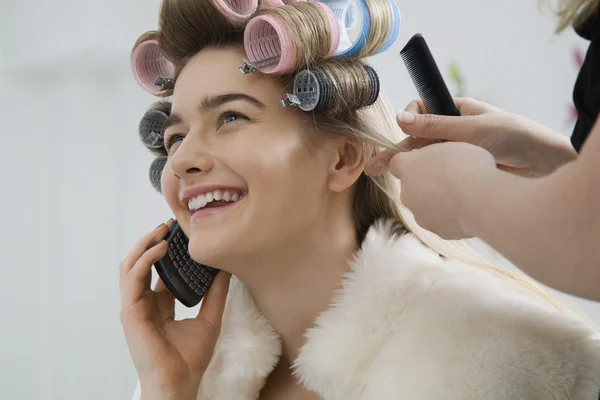 Model talking on Cell — Stock Photo, Image