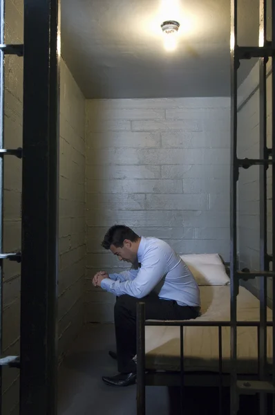 Hombre en prisión — Foto de Stock