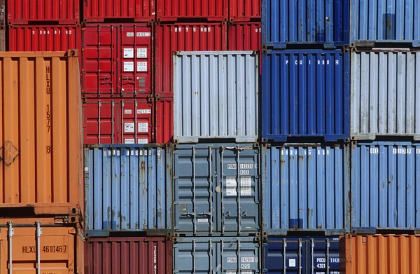 Shipping containers in storage yard — Stock Photo, Image