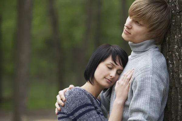 Woman Laying Head on Chest of Man — Stock Photo, Image