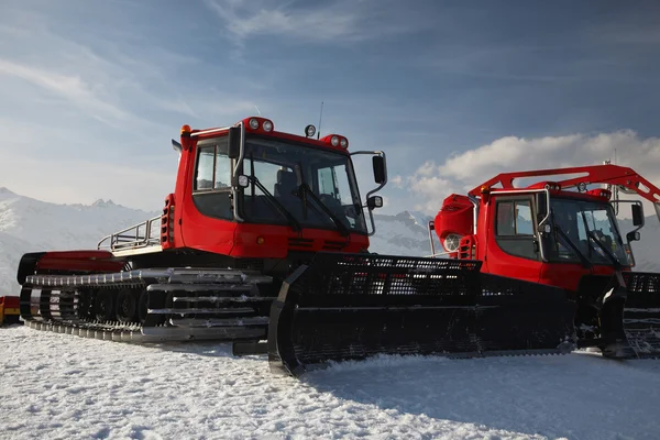 Chariots à neige en montagne — Photo