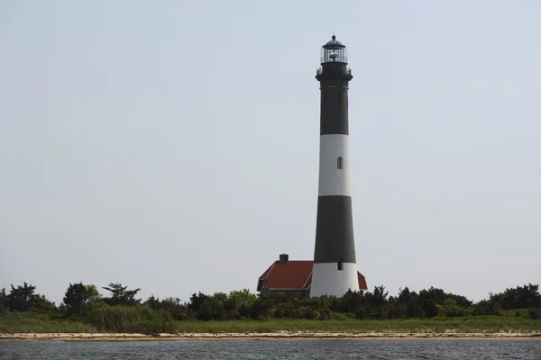 Strand en vuurtoren — Stockfoto