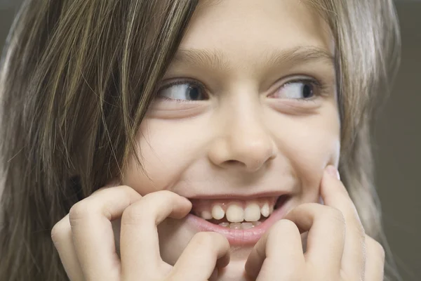 Menina sorrindo — Fotografia de Stock