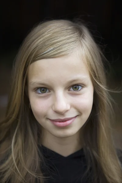 Menina sorrindo — Fotografia de Stock