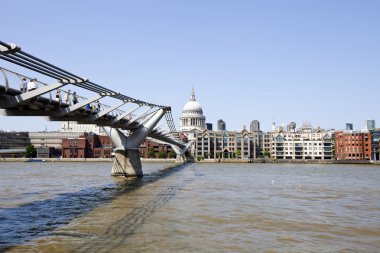 Millenium bridge Londra Manzaralı