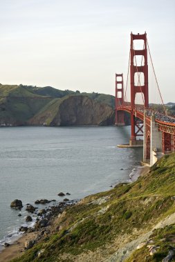 golden gate Köprüsü'nün eğrisi