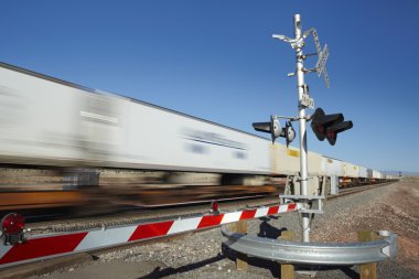 Tren geçişi seviyesi