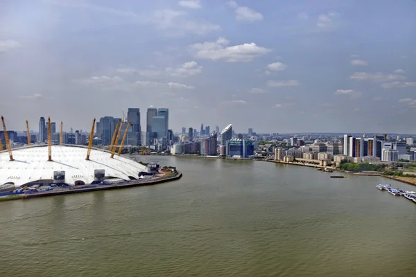 Arena i canary wharf panoramę — Zdjęcie stockowe