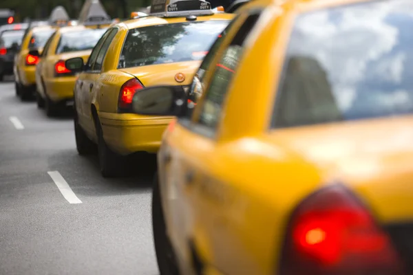 Taxibilar i New York — Stockfoto