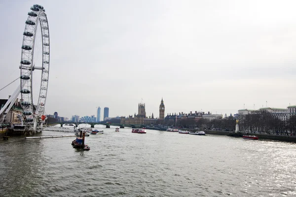 London eye i big Bena — Zdjęcie stockowe