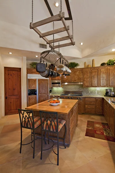 Cuisine en bois intérieur — Photo