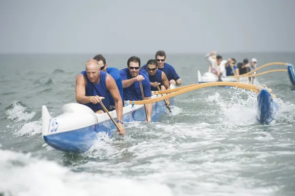 Outrigger canoeing team — Stock Photo, Image