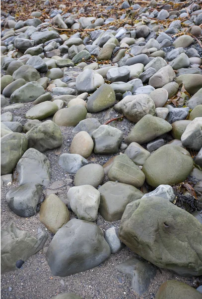 沙滩上的石头 — 图库照片