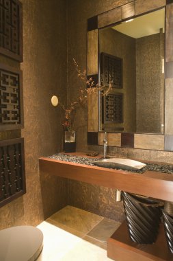 tepesinde Çakıl yıkama ünitesi