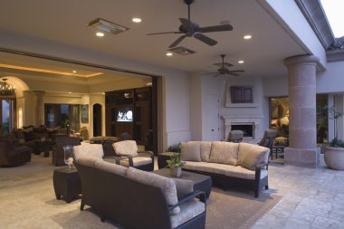 Palm springs açık oturma alanı