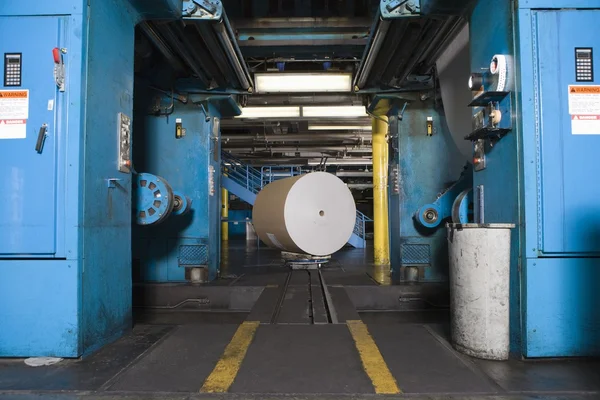 Interior da fábrica de jornais — Fotografia de Stock