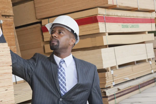 African American male engineer — Stock Photo, Image