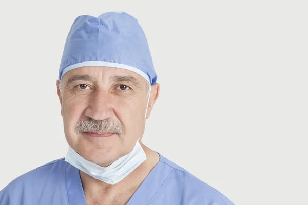 Senior male surgeon — Stock Photo, Image