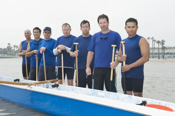 Outrigger Kanovaren team Groepsportret — Stockfoto