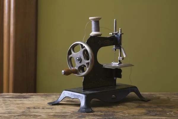 Old sewing machine — Stock Photo, Image