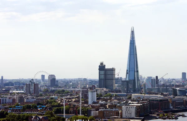 Shard et London Eye — Photo