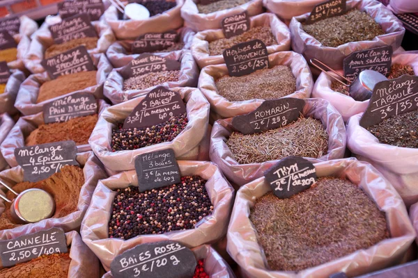 Spices on display in store — Stock Photo, Image